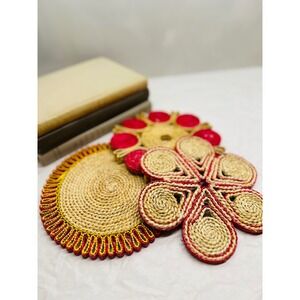 Vintage Woven Straw Trivet Set of 3 Boho Red Tan Floral Starburst Kitchen Decor